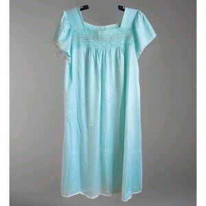 Vintage Vanity Fair Babydoll Nightgown – Size Large – Aqua Blue – 100% Nylon